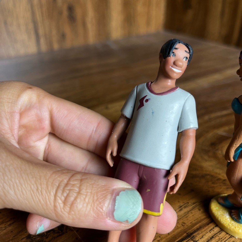 Lilo & Stitch Nani and Boyfriend Toy Mini Figurines - Picture 8 of 13